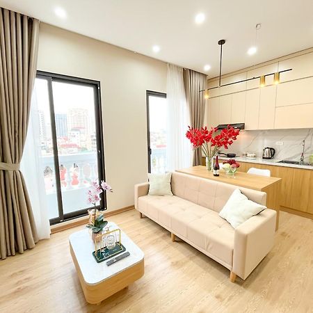 Amazing Housing Lac Long Quan Hanoi Buitenkant foto