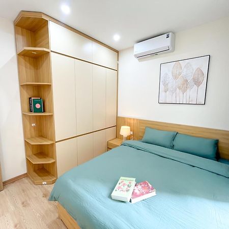 Amazing Housing Lac Long Quan Hanoi Buitenkant foto