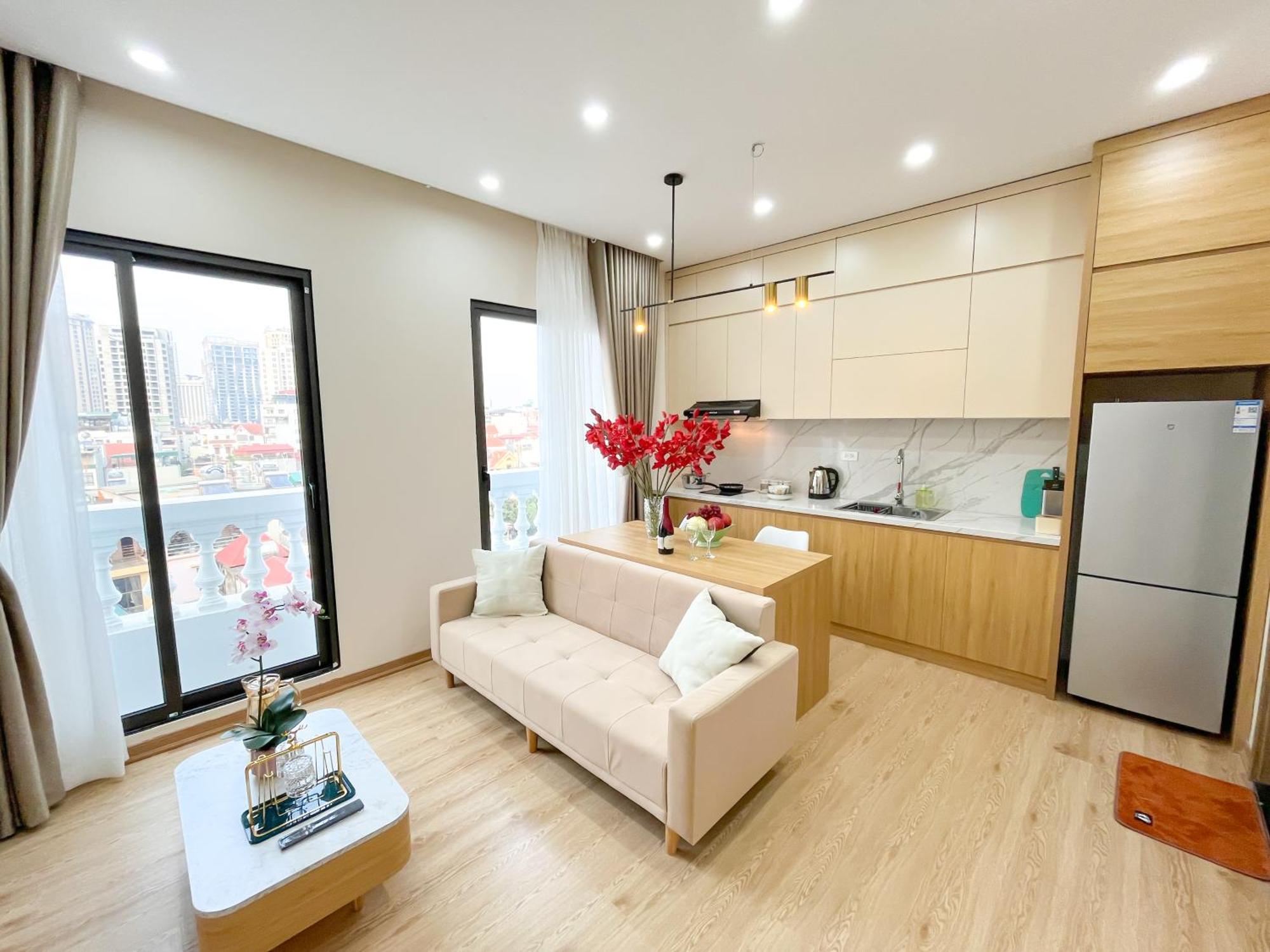 Amazing Housing Lac Long Quan Hanoi Buitenkant foto