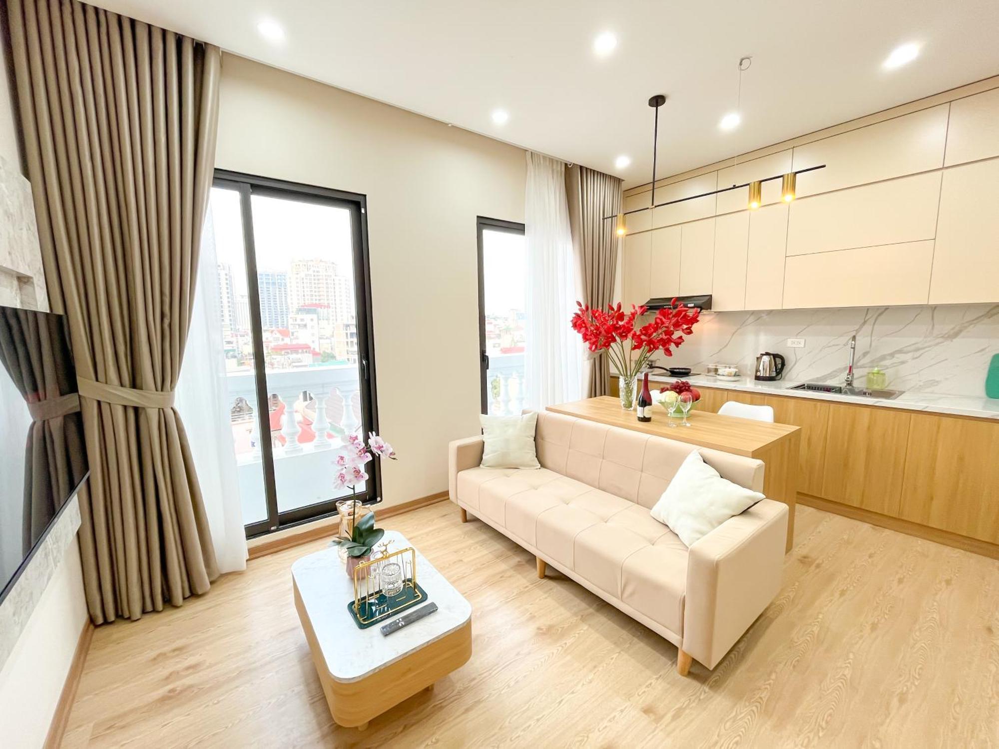 Amazing Housing Lac Long Quan Hanoi Buitenkant foto