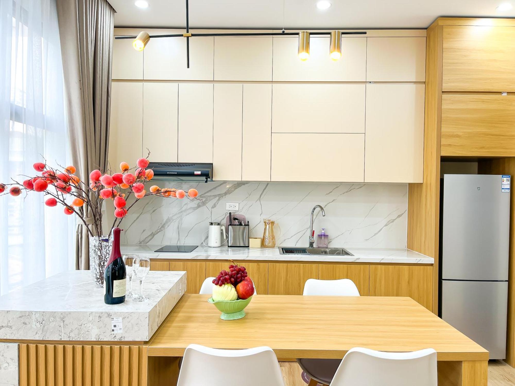 Amazing Housing Lac Long Quan Hanoi Buitenkant foto