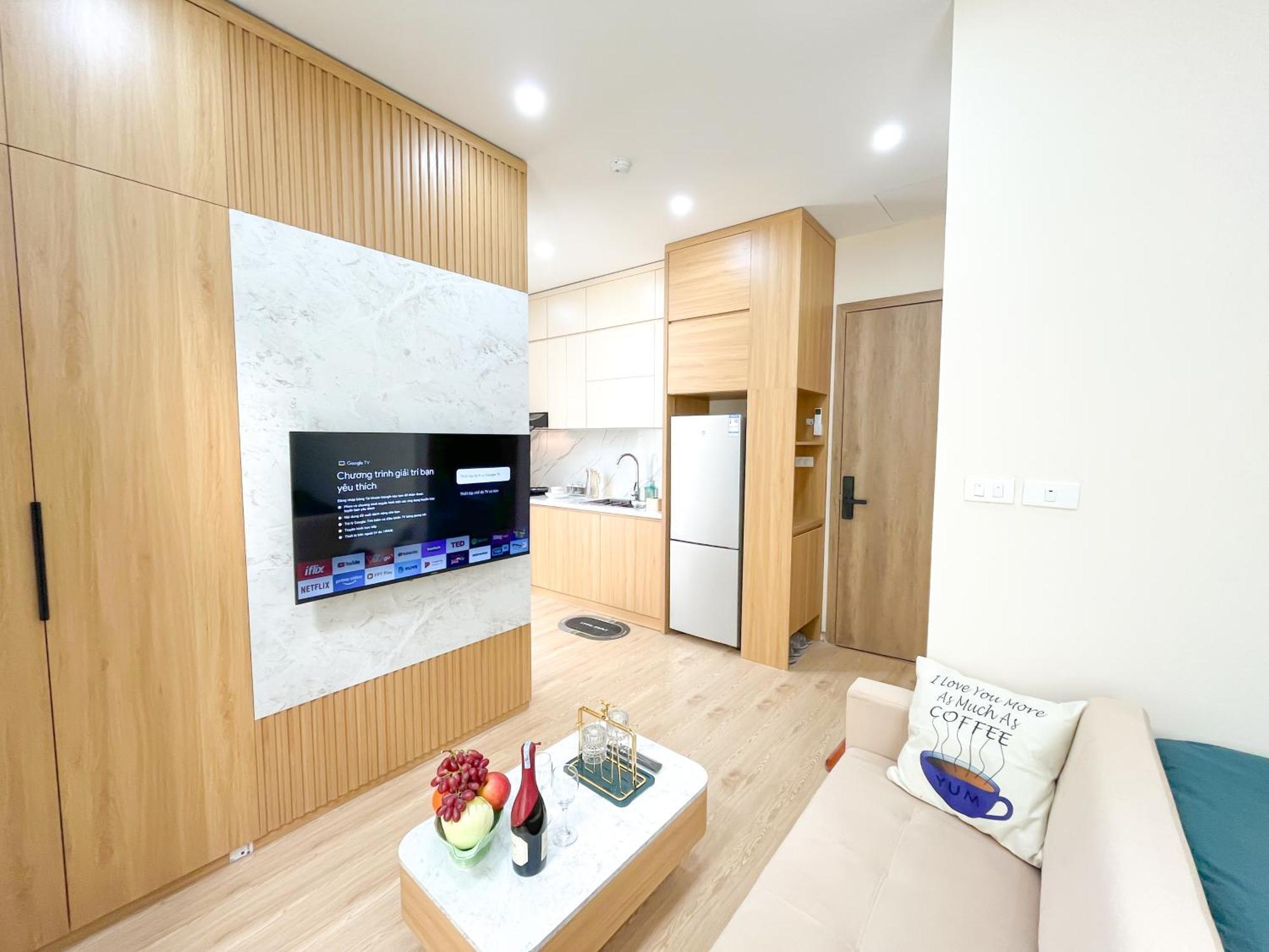 Amazing Housing Lac Long Quan Hanoi Buitenkant foto