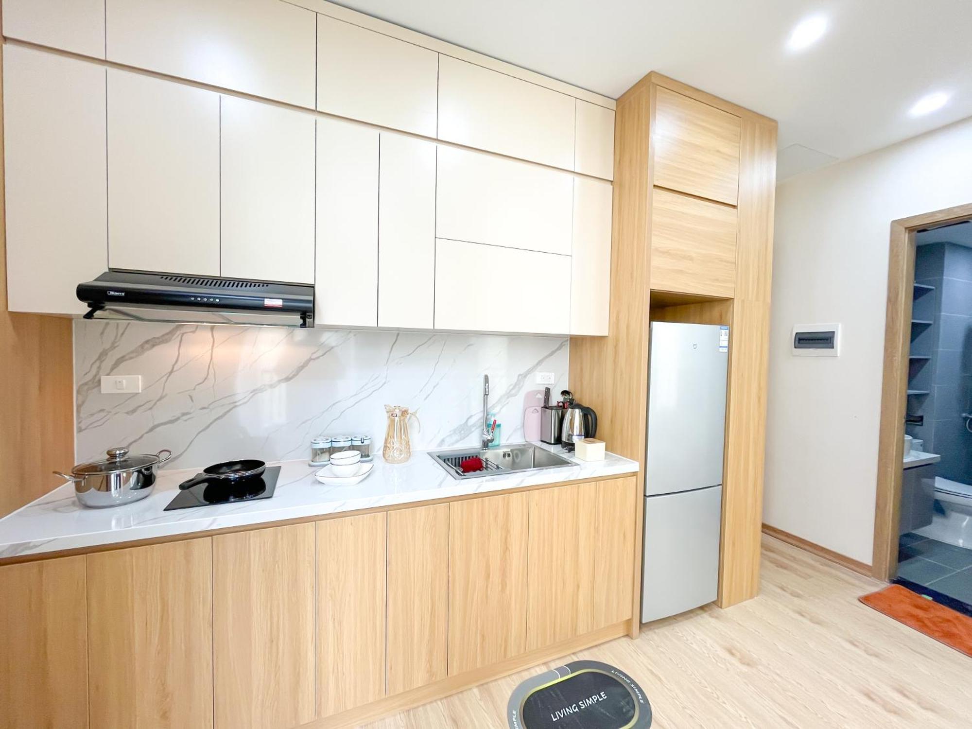 Amazing Housing Lac Long Quan Hanoi Buitenkant foto
